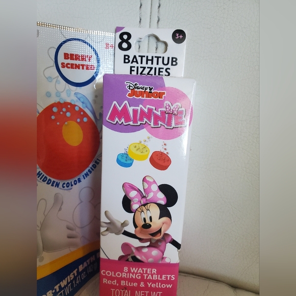 Disney Mickey Mouse Color Twist Bath Bomb & Minnie Mouse Water Coloring Tablets - Picture 2 of 6